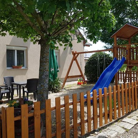 Borostyankert Etterem & Vendeghaz Hotel Sitke Екстериор снимка