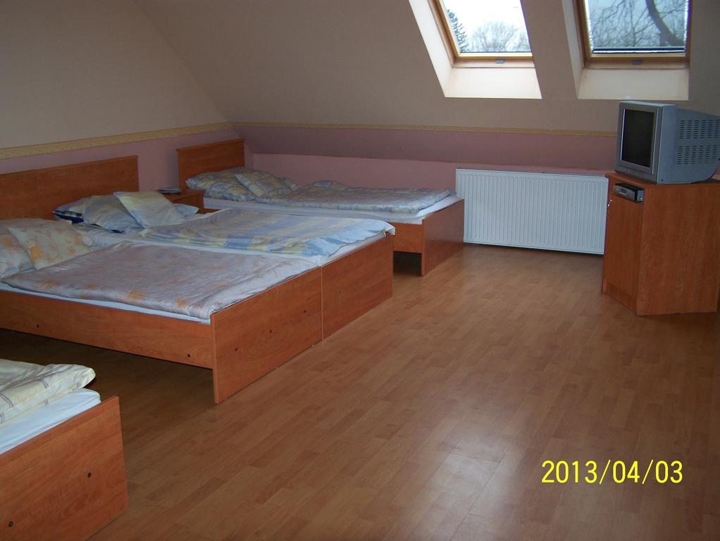 Borostyankert Etterem & Vendeghaz Hotel Sitke Стая снимка